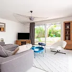Superbe De Plain Pied Avec Piscine Et Jardin Villa *