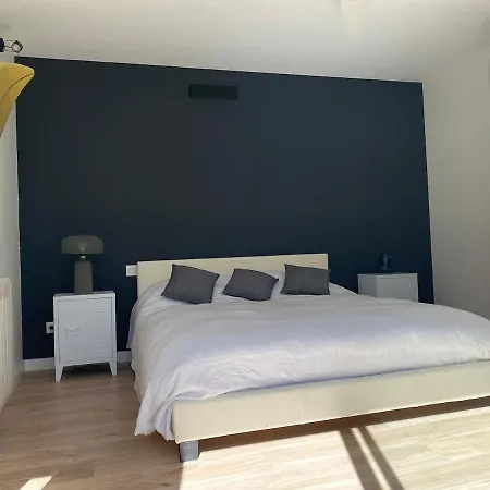 فيلة Superbe De Plain Pied Avec Piscine Et Jardin بيرول