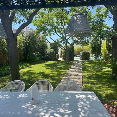 Superbe De Plain Pied Avec Piscine Et Jardin فيلة بيرول
