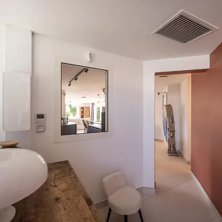 Superbe De Plain Pied Avec Piscine Et Jardin 빌라 *